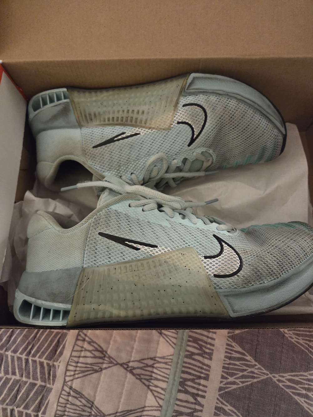 Nike Wo.en's Mint Green Metcon Cross-Training Sneakers